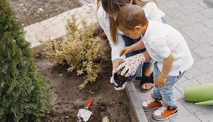 gardening with your kids in Orlando fl