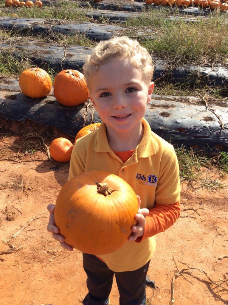 Our students took a field trip to the pumpkin patch! 