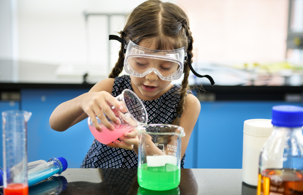 Preschoolers and Science at Kids 'R' Kids Waterside, preschool, daycare, learning academy, childcare